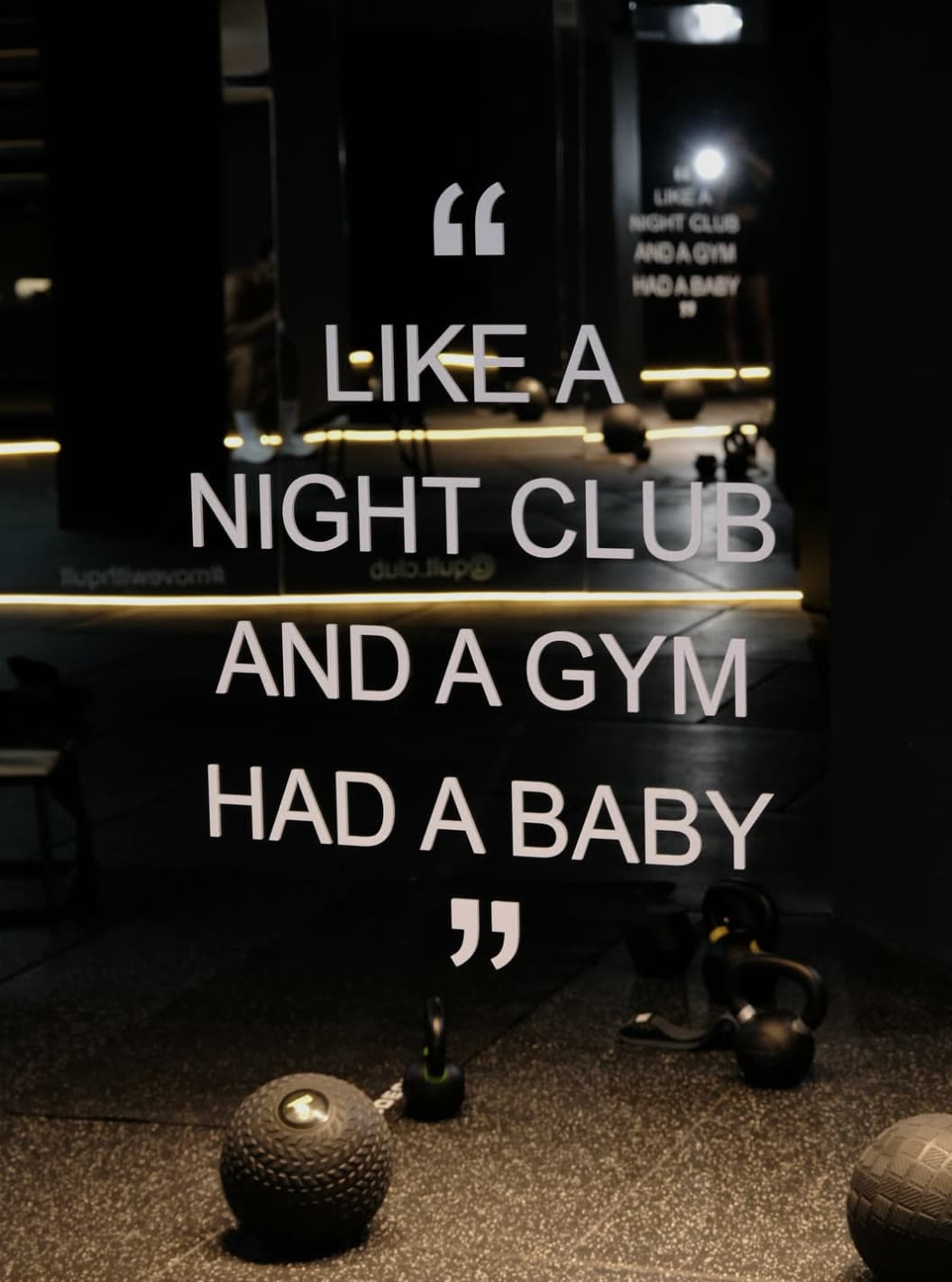 QULT stüdyosunun aynasında: Like a night club and a gym had a baby